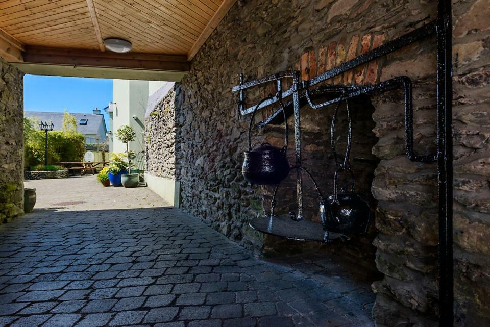 Dingle Centre Townhouse An Capall Dubh Dingle Eksteriør billede